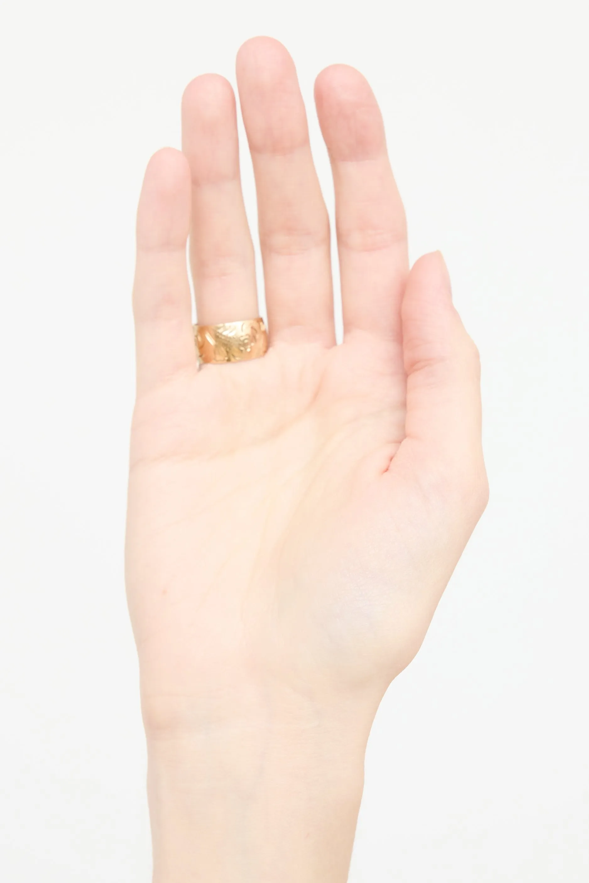 14K Yellow Gold Floral Engraved Ring