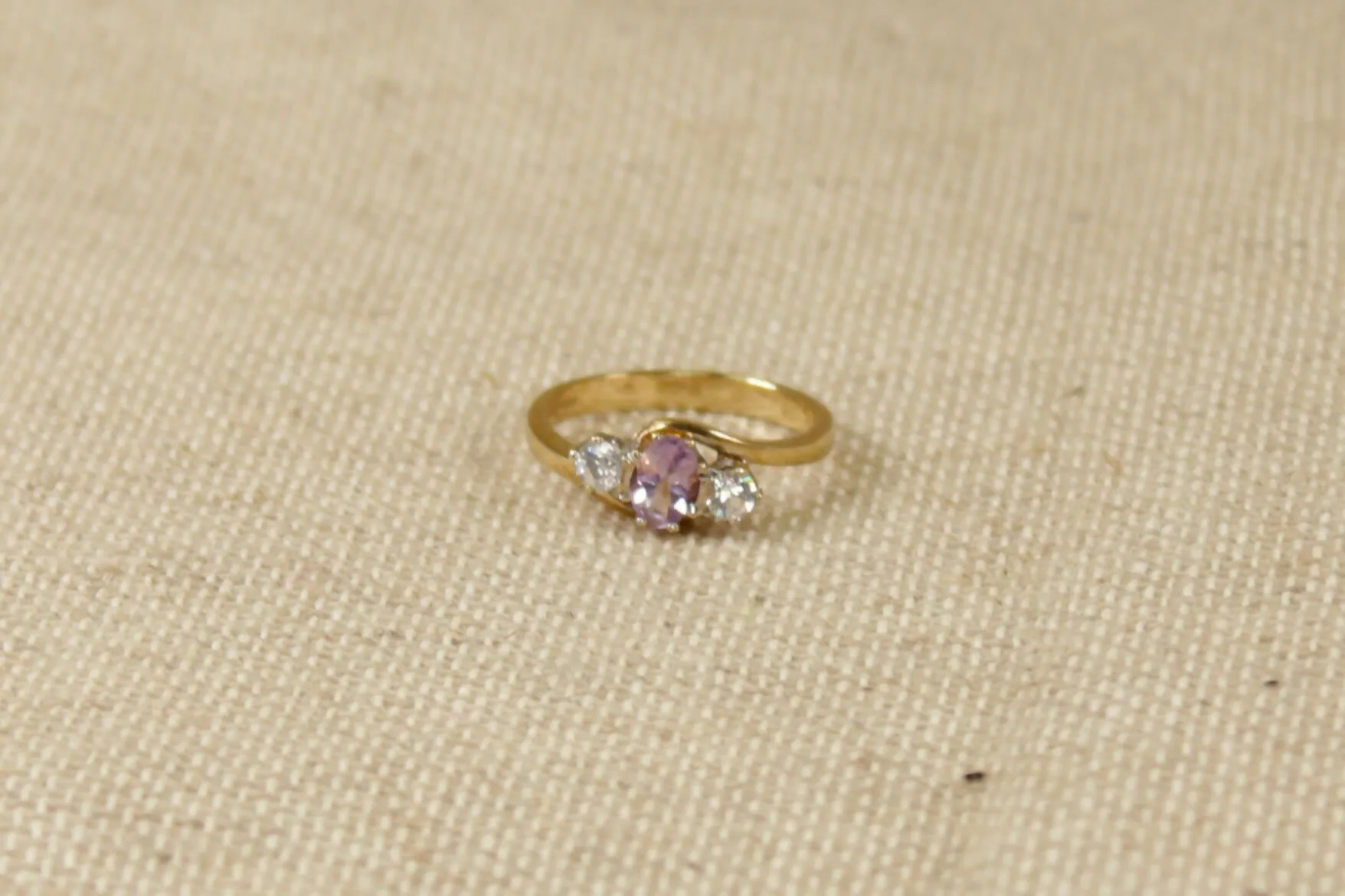 9ct Gold Amethyst & Crystal Ring