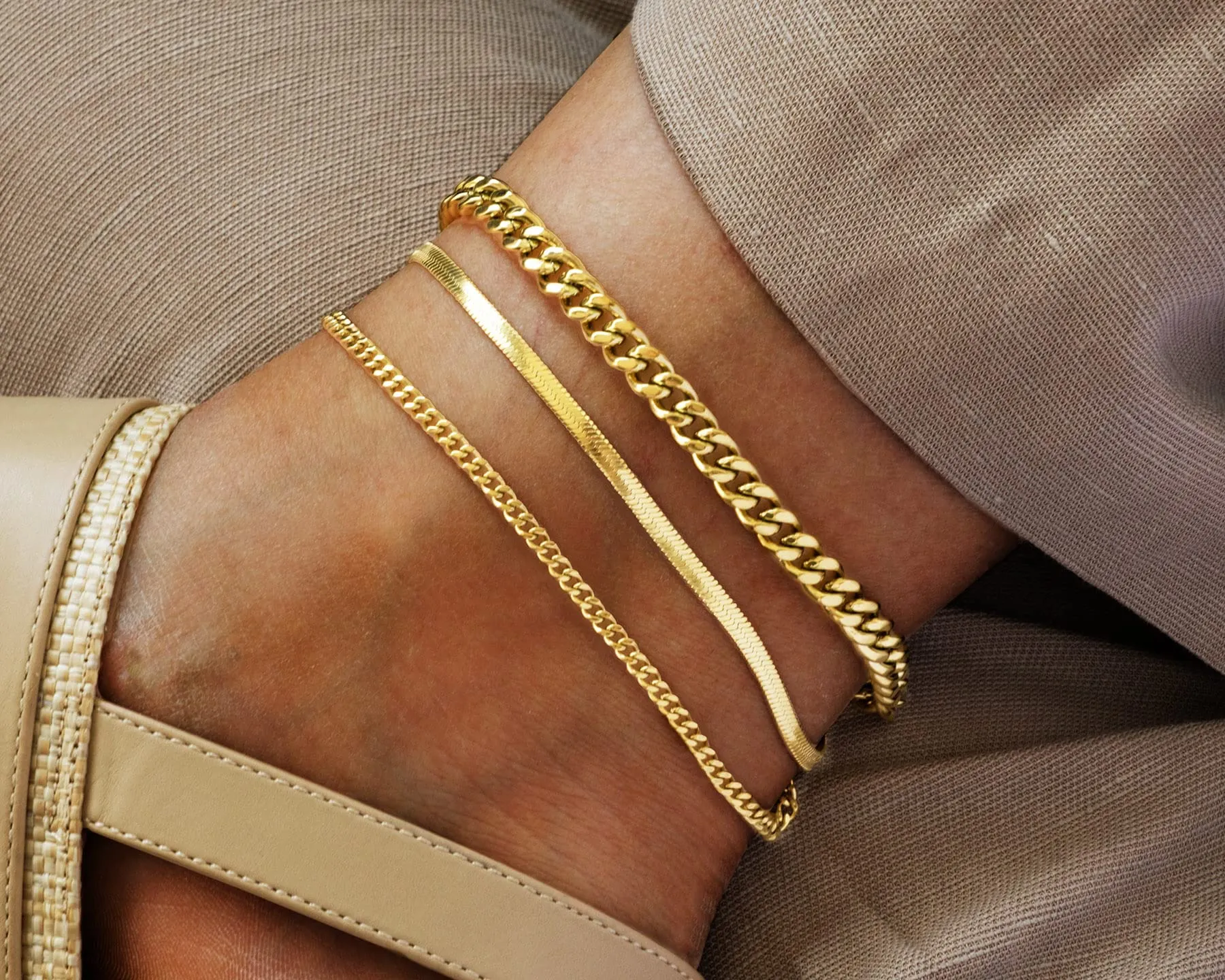 DEARMAY Gold Anklets for Women 14K Gold Ankle Bracelets for Women Waterproof Cuban Link Anklets Set Layered Anklet Bracelets for Women Anklet for Women Gold Jewelry Gift