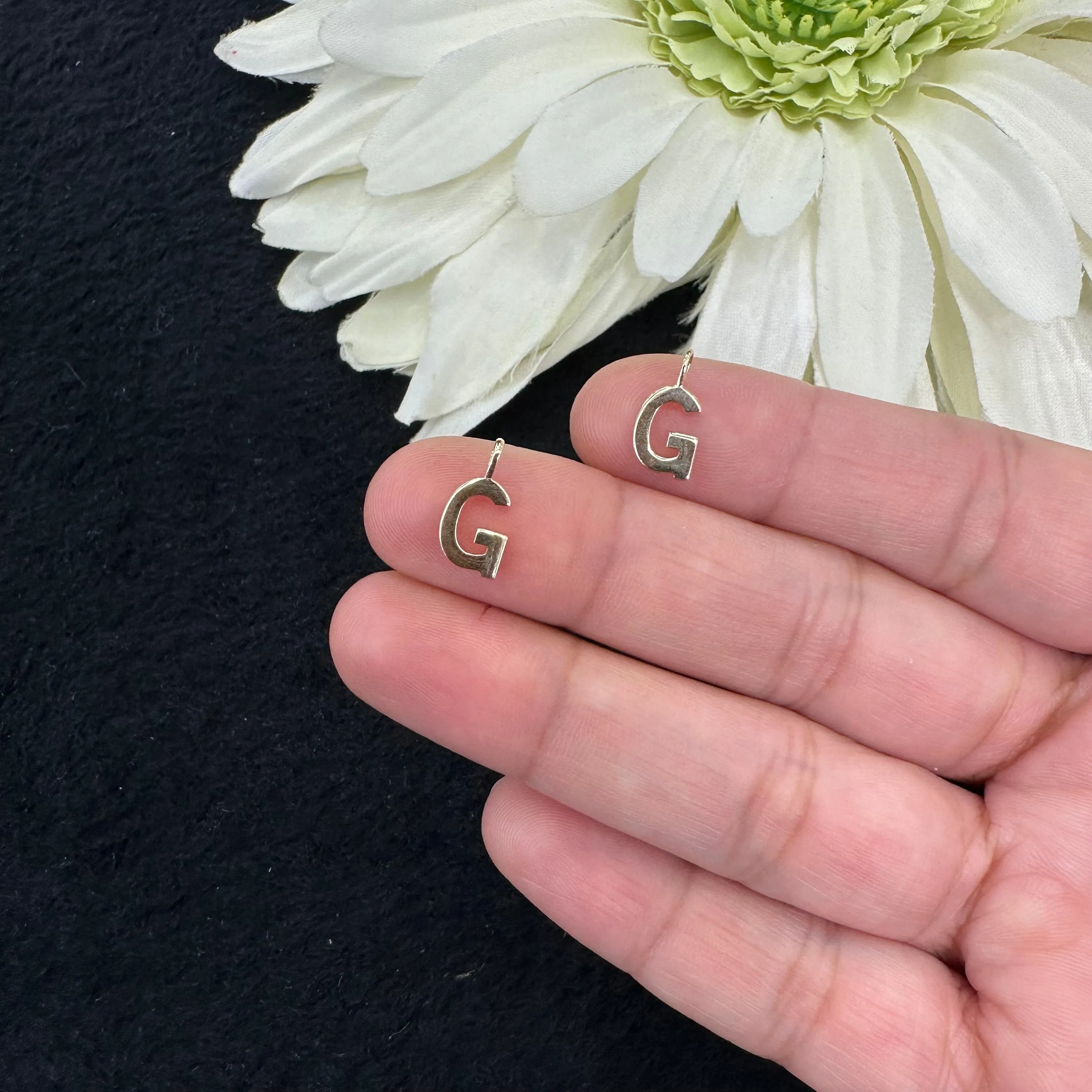 Gold Charm Letter G 8mm (JR 3mm)