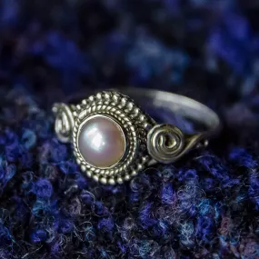 Jai Ring - Silver - Pearl