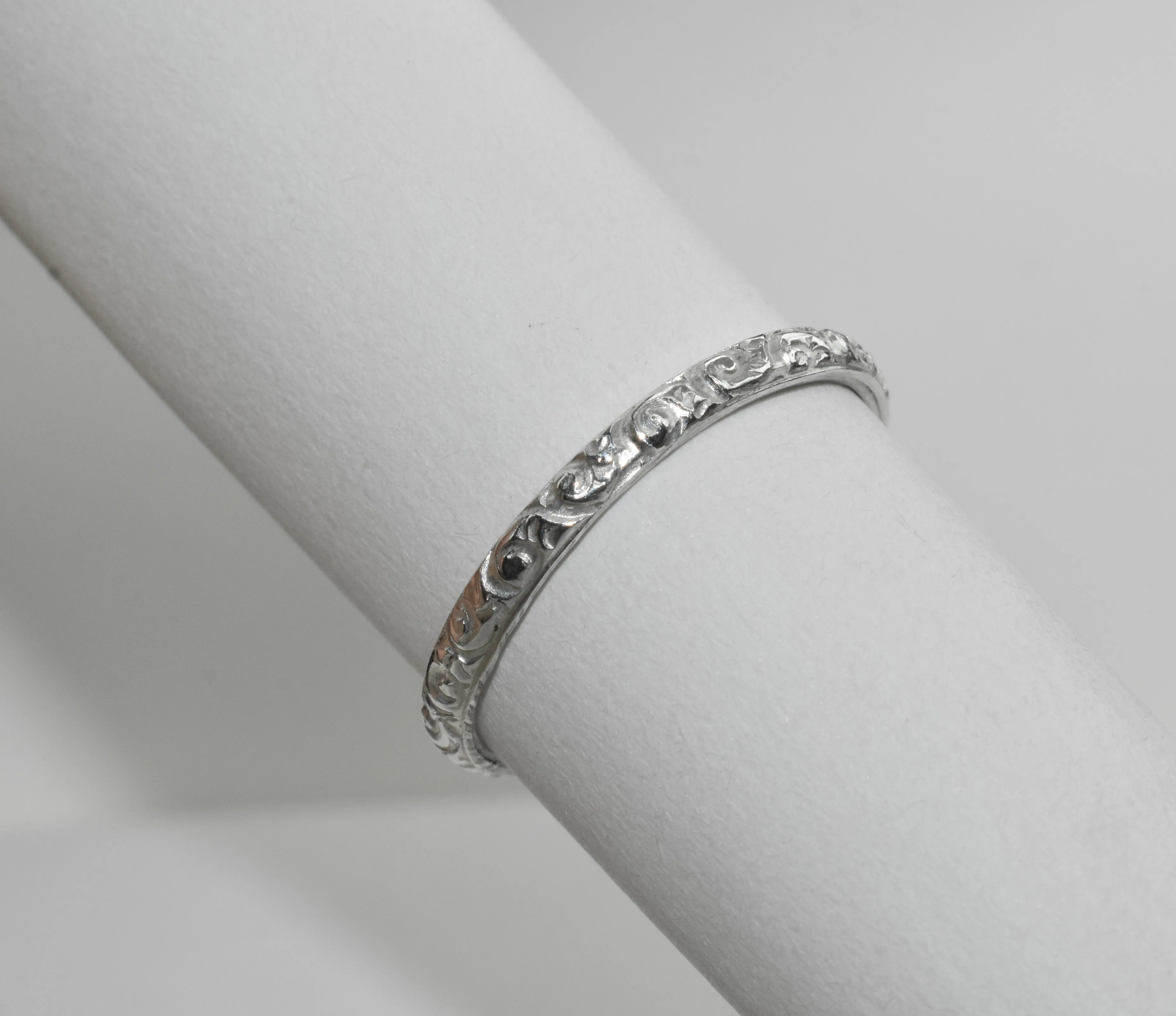 Le Floral | Simple Sterling Silver Floral Stacker Band