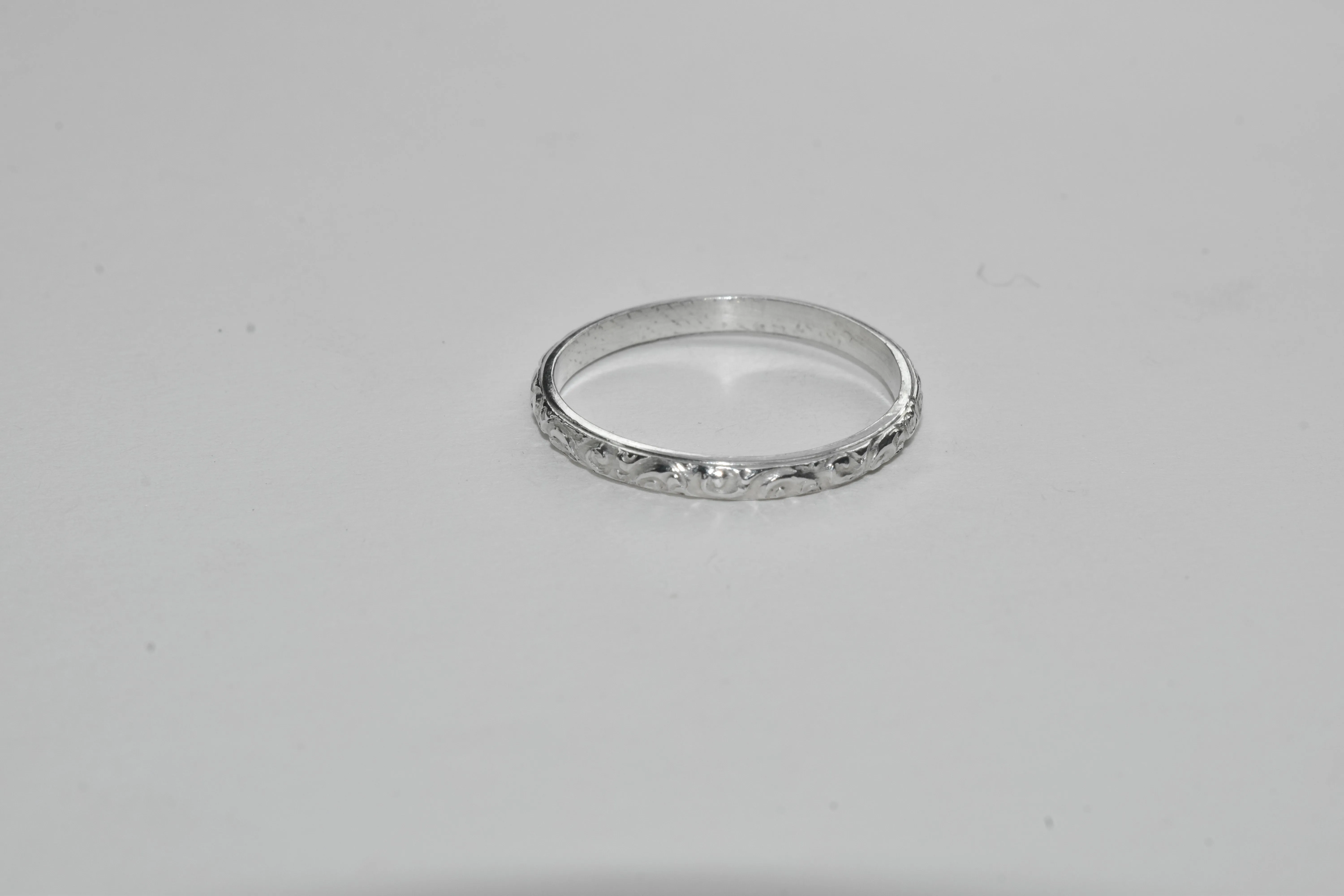 Le Floral | Simple Sterling Silver Floral Stacker Band
