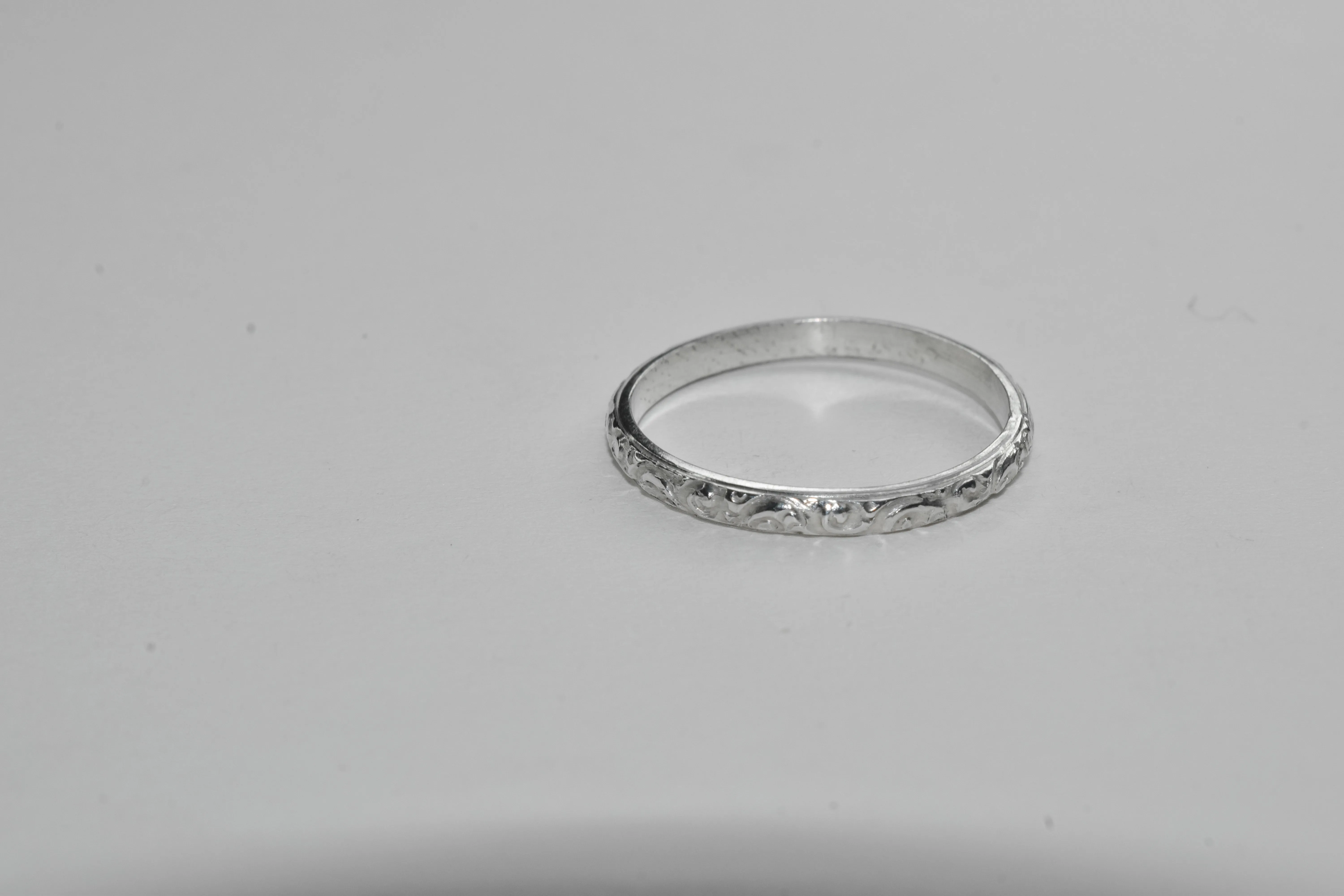 Le Floral | Simple Sterling Silver Floral Stacker Band