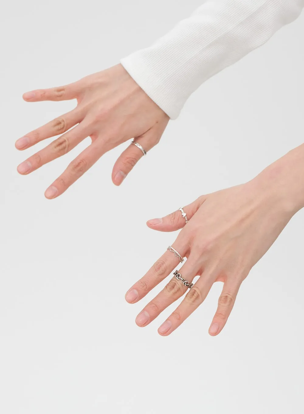 Rings with 5 set F3
