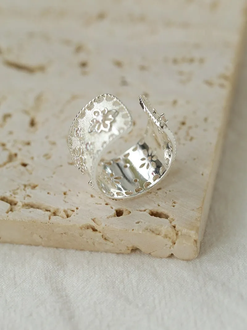 Vintage Hollow Flower Ring